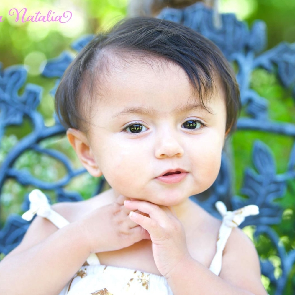 Meet your Posher, Elvia